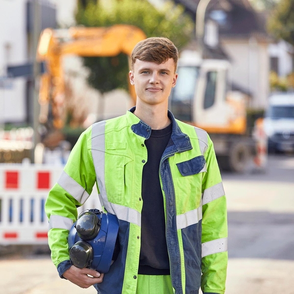 Hallo ?‍♂️ Ich heiße Tim, bin 18 Jahre alt und woh ...