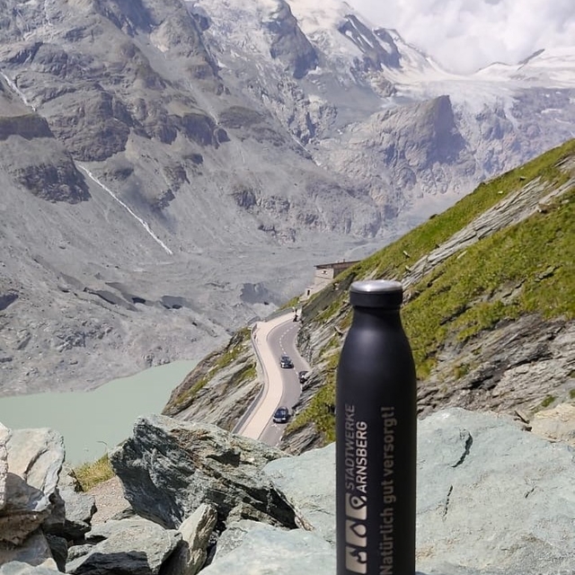 Unsere Stadtwerke-Arnsberg-Flasche ist nicht nur z ...