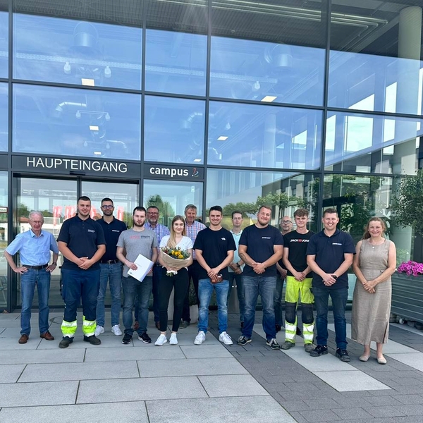 Heute möchten wir unsere lieben Kollegen Luka, Tim ...