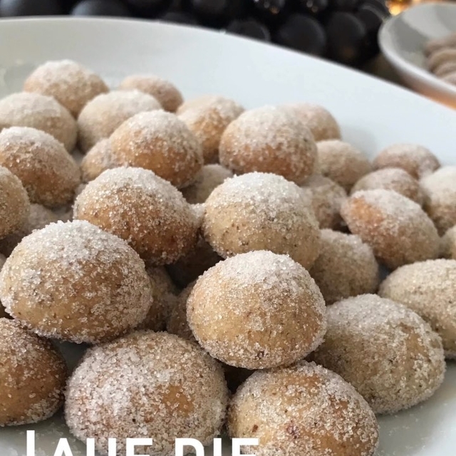 Heute muss unbedingt gebacken werden, denn es ist  ...