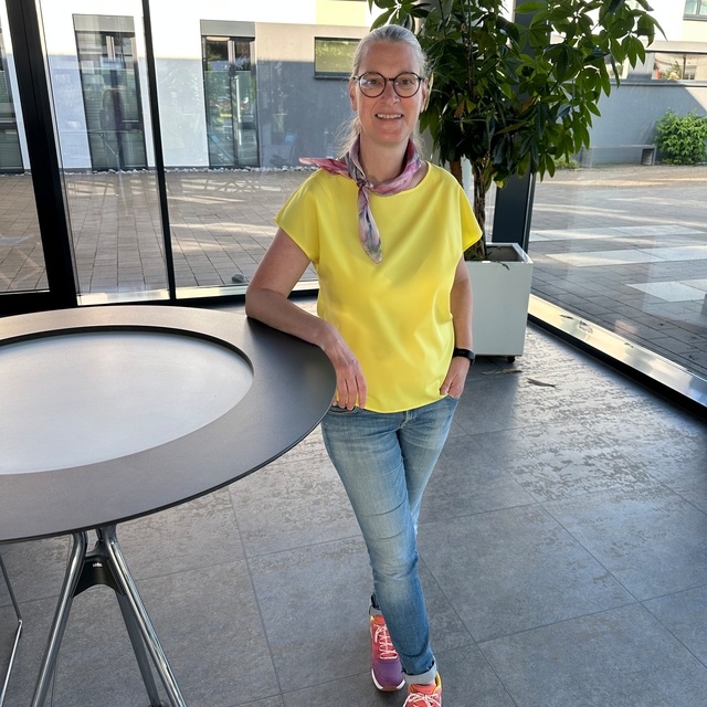 Hello, Hello! ? Mein Name ist Ina, und ich bin sei ...